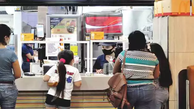 Se informó que de las 823 actividades económicas que hay en
Yucatán se han reanudado el 98% de ellas.