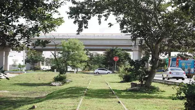 Rogelio Jiménez Pons explicó que en Periférico la única opción es un paso profundo por las dimensiones de la locomotora.