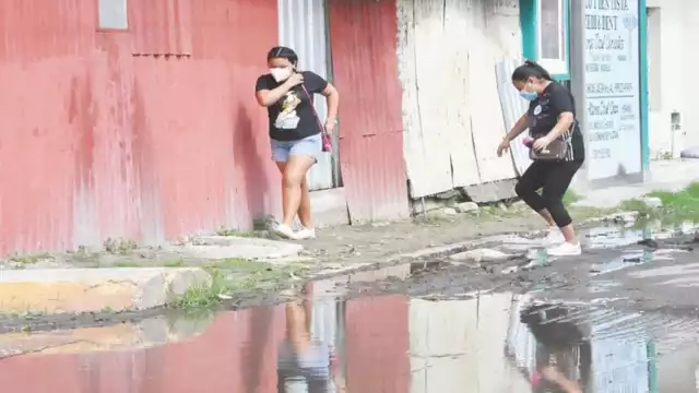 La empresa debió entregar la pavimentación completa desde el día 5 de septiembre.