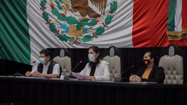 En la entrevista se recordó que no se ha informado el destino de los recursos desviados durante la gestión de administraciones anteriores. Foto: Por Esto!