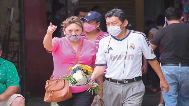 Zona de mercados y diversas sucursales bancarias fueron las más concurridas este fin de semana. Foto: Por Esto!