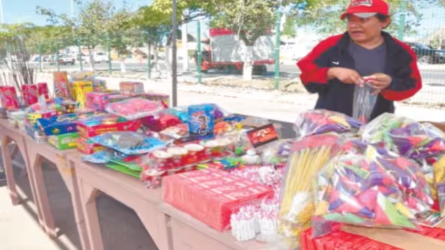 Durante fin de año, los vendedores logran obtener hasta 300 pesos por comprador.