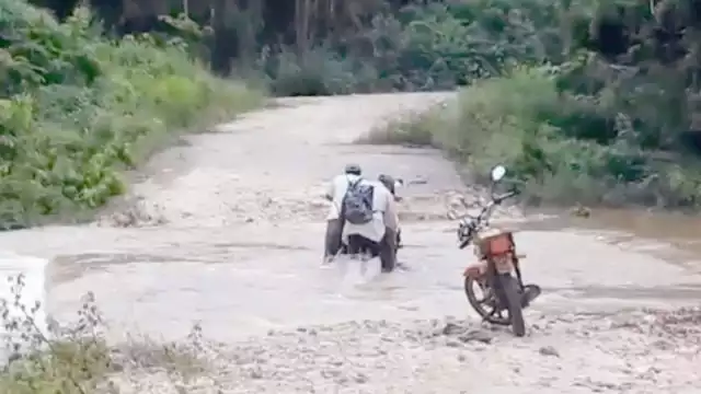 La creciente provocó daños en caminos y cultivos. Foto: Jorge Uc.