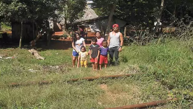 Walter Eduardo solicita que se le entregue una cantidad similar a la que invirtió en construir su casa, que le costó 11 años de trabajo. Fotos: Cuahtémoc Moreno.