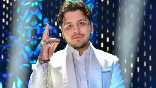 Christian Nodal se lleva las críticas y reclamos en Twitter por filtrar mensaje privado de Belinda