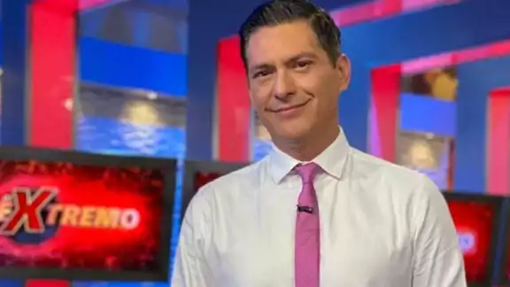 El exconductor de la emisión habló sobre su jefa, la productora Verónica Palomares, lo que generó diversas reacciones entre los televidentes.