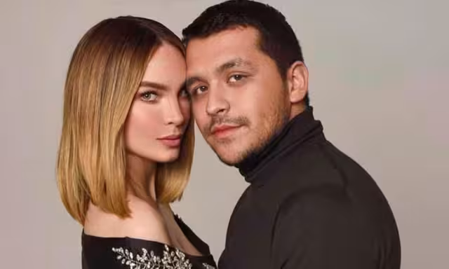 La pareja se comprometió a matrimonio el pasado mes de mayo. Foto: Especial