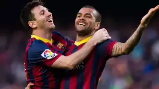 'La Pulga' se convierte ya, junto con el brasileño, en el jugador con más trofeos en la historia del futbol profesional.
