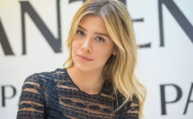 Michelle Salas se recupera de su operación de rodilla