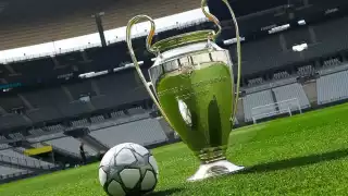 La UEFA dio a conocer la esférica con la que jugarán Liverpool y Real Madrid el sábado en París.