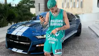 Hace unos meses el intérprete de corridos tumbados presumió su Ford Mustang Shelby GT500