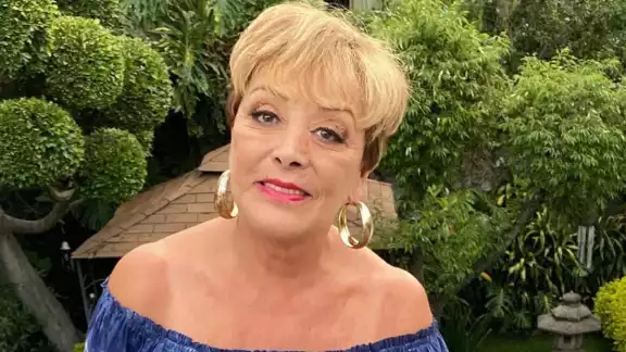Sylvia Pasquel preocupa a sus fans al ser vista en silla de ruedas Sylvia Pasquel preocupa a sus fans al ser vista en silla de ruedas