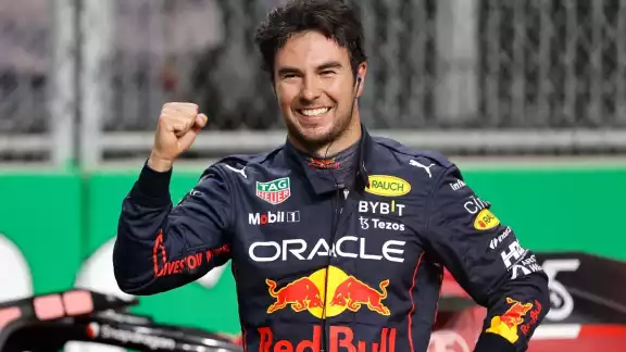 Sergio Pérez consigue la pole position en GP de Arabia Saudita Sergio Pérez consigue la pole position en GP de Arabia Saudita