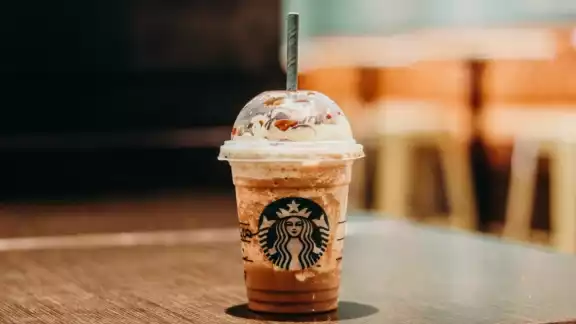 Así es la nueva bebida de Starbucks que contiene aceite de oliva 
