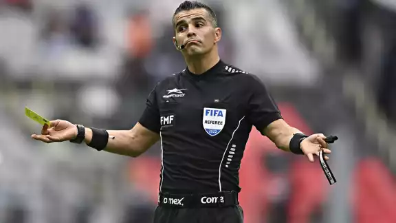 Árbitro Fernando Hernández