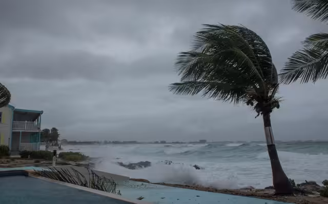 Este viernes, 16 de septiembre 2022 a las 07:00 horas la depresión tropical Trece-E evolucionó a Tormenta Tropical "Lester" en el Pacífico