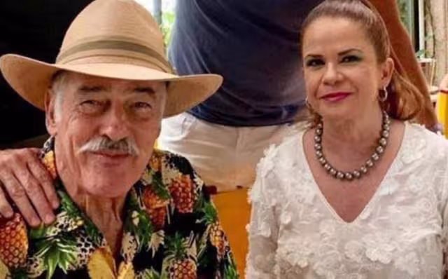 Andrés García sigue delicado, pero estable en su casa en Acapulco. Foto Especial