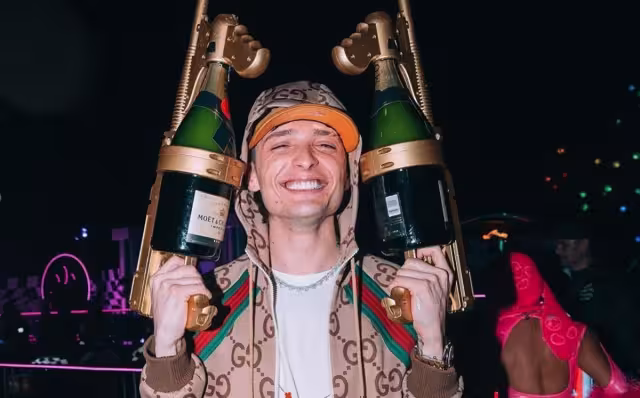 Peso Pluma vuelve a ser criticado por los medios