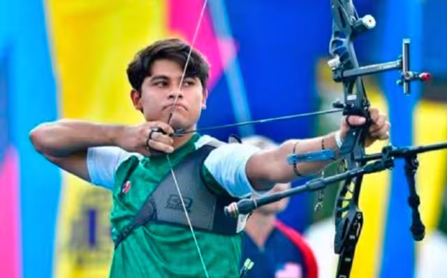 Carlos Daniel Vaca se lanzó del noveno piso, pero existen otras versiones que apuntan a que habría caído de manera accidental.