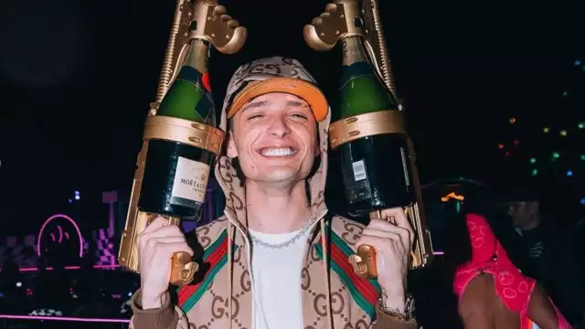 Peso Pluma vuelve a ser criticado por los medios