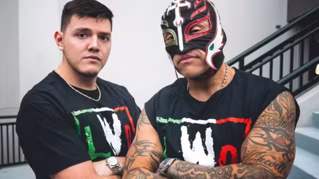 Rey Mysterio y su hijo Dominik