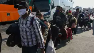 Los migrantes se trasladaban en un autobús cuando fueron interceptados por un comando armado