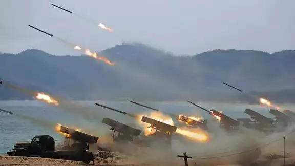 La frontera entre Corea del Norte y Corea del Sur se ha visto llena de misiles La frontera entre Corea del Norte y Corea del Sur se ha visto llena de misiles