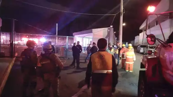 Una explosión registrada este viernes en las instalaciones de la FGR en Puebla dejó dos muertos y al menos tres personas heridas Una explosión registrada este viernes en las instalaciones de la FGR en Puebla dejó dos muertos y al menos tres personas heridas