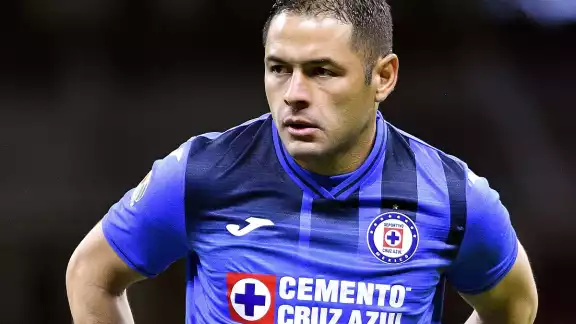 Pablo Aguilar dice adiós a Cruz Azul tras ganar 5 títulos Pablo Aguilar dice adiós a Cruz Azul tras ganar 5 títulos