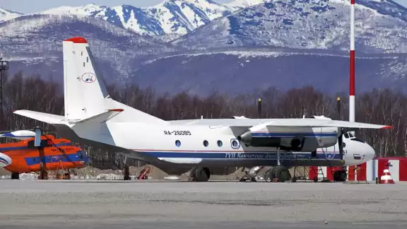 Hallan los restos del avión con 28 pasajeros desaparecido en Rusia