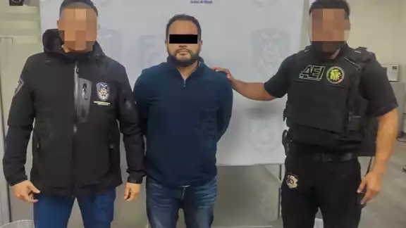 Rautel “N”, implicado en el asesinato de Ariadna Fernanda López Díaz, fue entregado a la Fiscalía General de Justicia de la CDMX. Rautel “N”, implicado en el asesinato de Ariadna Fernanda López Díaz, fue entregado a la Fiscalía General de Justicia de la CDMX.