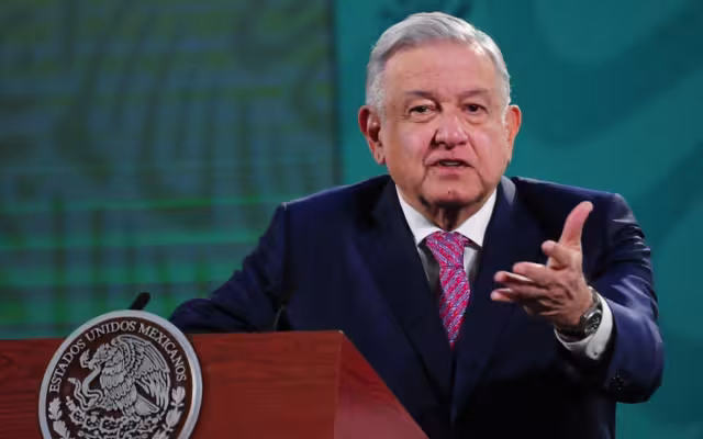 "Fue una sabía decisión... constantemente hay hundimientos", señaló el mandatario