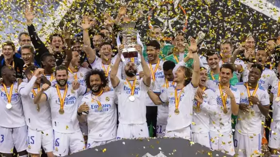 El Real MAdrid consiguió el título de La Liga en España dejando atrás al Barcelona y el Sevilla