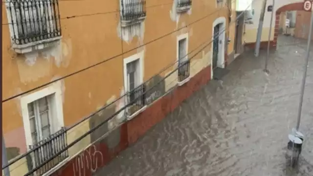 Una intensa lluvia cayó sobre varias localidades de Hidalgo