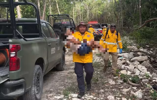Tras ser valorada por paramédicos, la señora fue trasladada a un hospital