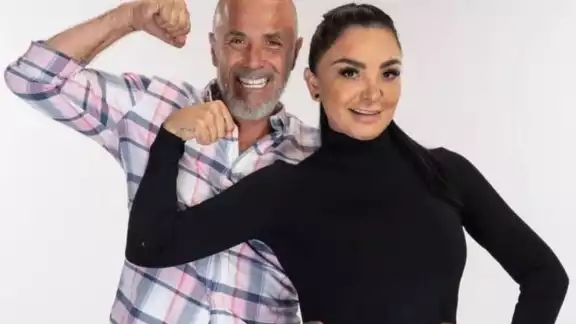 La pareja concursa en el programa 'Inseparables, amor al límite' La pareja concursa en el programa 'Inseparables, amor al límite'