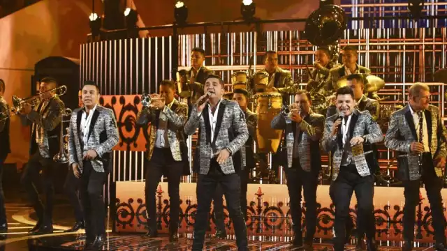 Detalles sobre la presentación de La Arrolladora en la Feria de Texcoco