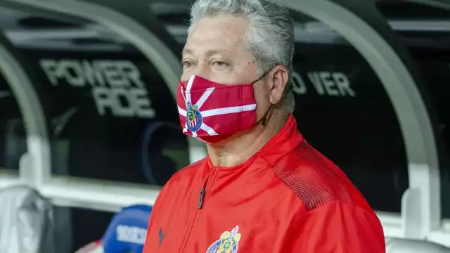 A una semana del clásico nacional, Chivas se queda sin DT