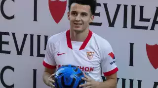 Oussama Idrissi fue compañero de Santiago Giménez en Holanda
