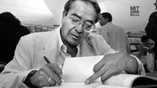 Secretaría de Cultura realiza homenaje en honor a escritor José Agustín tras su fallecimiento