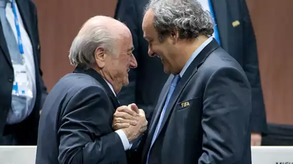 Los dos exfuncionarios de la UEFA fueron absueltos del fraude que presuntamente cometieron dentro de organización de futbol Los dos exfuncionarios de la UEFA fueron absueltos del fraude que presuntamente cometieron dentro de organización de futbol