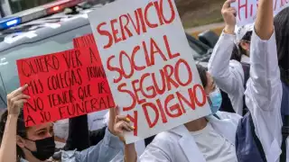 Médicos marcharon en la Ciudad de México. Foto: Cuartoscuro