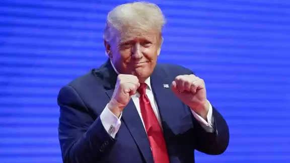Presidente Donald Trump recibirá millonaria multa tras ser acusado de difamación