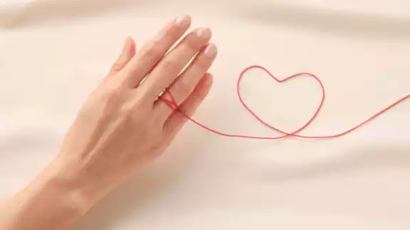 Amarre del hilo rojo, hechizo para atraer el amor Amarre del hilo rojo, hechizo para atraer el amor
