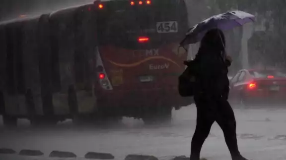 Pronostican lluvias intensas en México por paso Frente Frío y onda tropical Pronostican lluvias intensas en México por paso Frente Frío y onda tropical