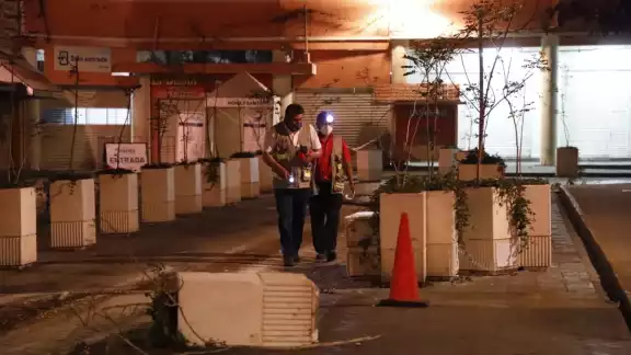 Fueron 18 adornos dañados, 14 quedaron inservibles y cuatro podrían ser reparados Fueron 18 adornos dañados, 14 quedaron inservibles y cuatro podrían ser reparados