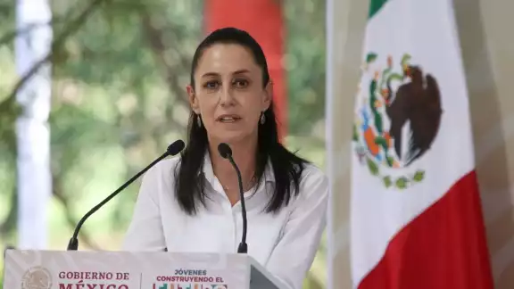 La Jefa de Gobierno de la CDMX afirmó que su cargo no tiene nada que ver con la beca obtenida por su hija La Jefa de Gobierno de la CDMX afirmó que su cargo no tiene nada que ver con la beca obtenida por su hija