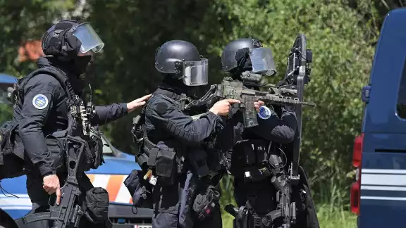 Policías municipales lograron la captura del agresor durante el operativo
