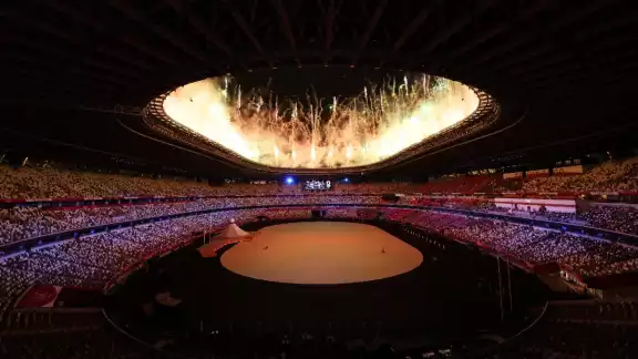 Después de un año adicional de espera, los Juegos de la XXXII Olimpiada fueron inaugurados Después de un año adicional de espera, los Juegos de la XXXII Olimpiada fueron inaugurados