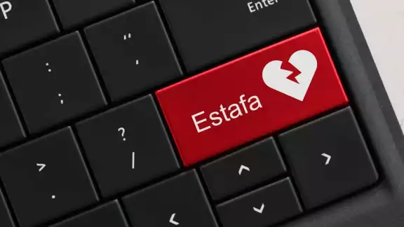 Las estafas románticas son más frecuentes en mujeres de alrededor de 50 años